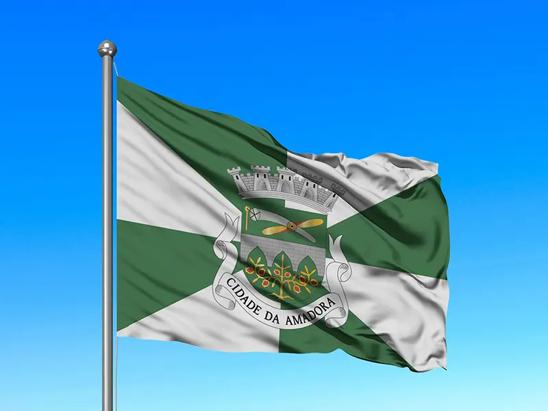 Bandeira do Município de Amadora em mastro