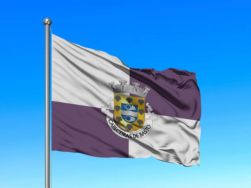 Bandeira do Município de Cabeceiras de Basto em mastro