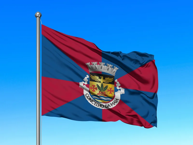 Bandeira do Município de Maia em mastro
