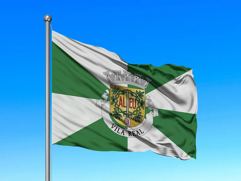 Bandeira do Município de Vila Real em mastro