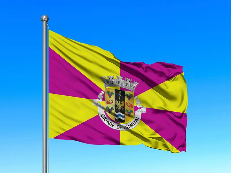Bandeira do Município de Almeirim em mastro