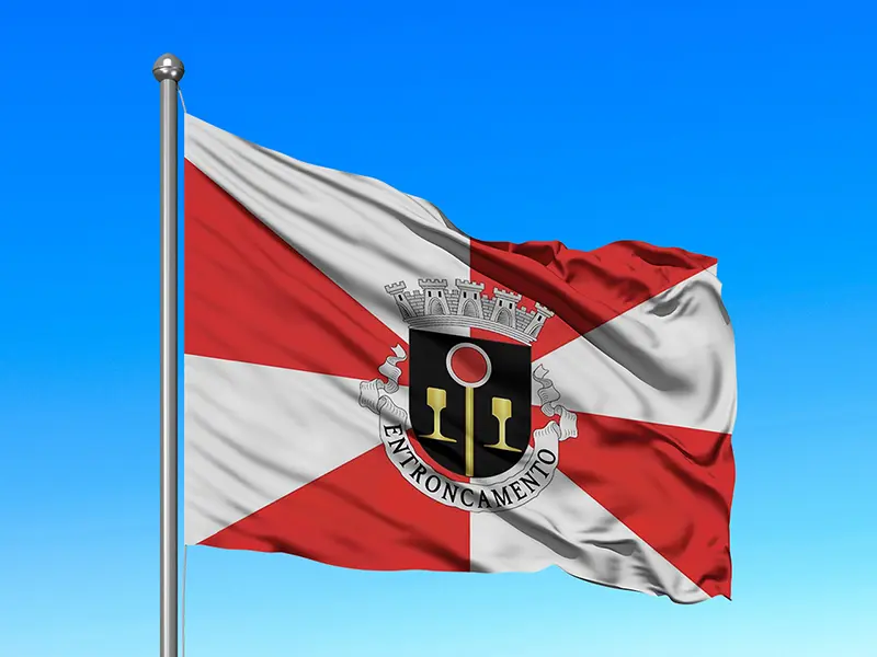 Bandeira do Município de Entroncamento em mastro