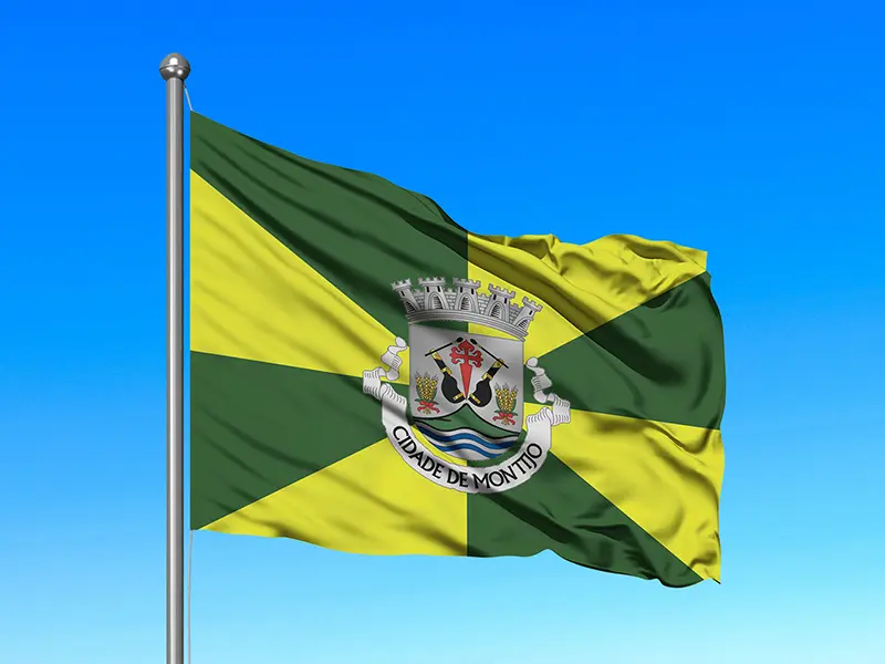 Bandeira do Município de Montijo em mastro